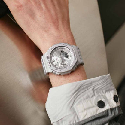 Casio GA-2100FF-8AER 遺忘的未來金屬銀手錶